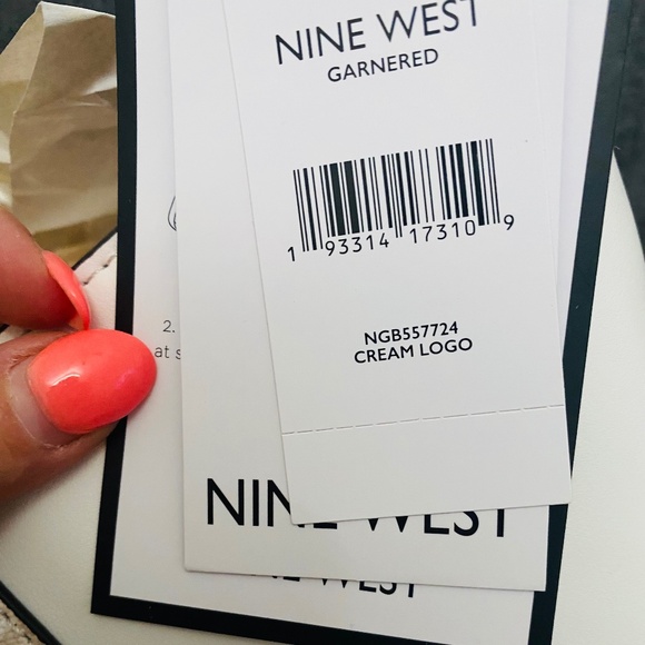 Nine West Garner Cream Logo Tote 4 in 1 bag NWT - Picture 14 of 14